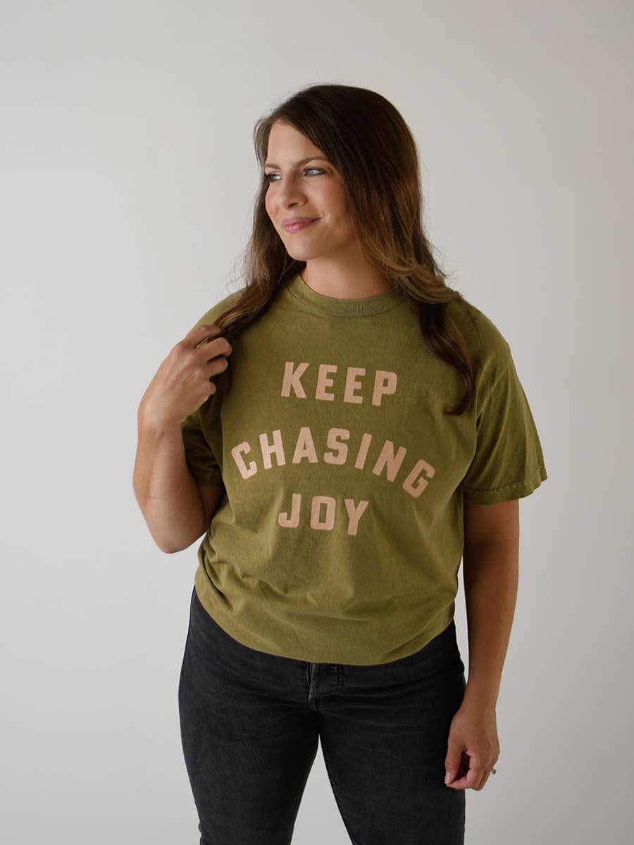 "Keep Chasing Joy" Mineral Washed Tee in Army Green