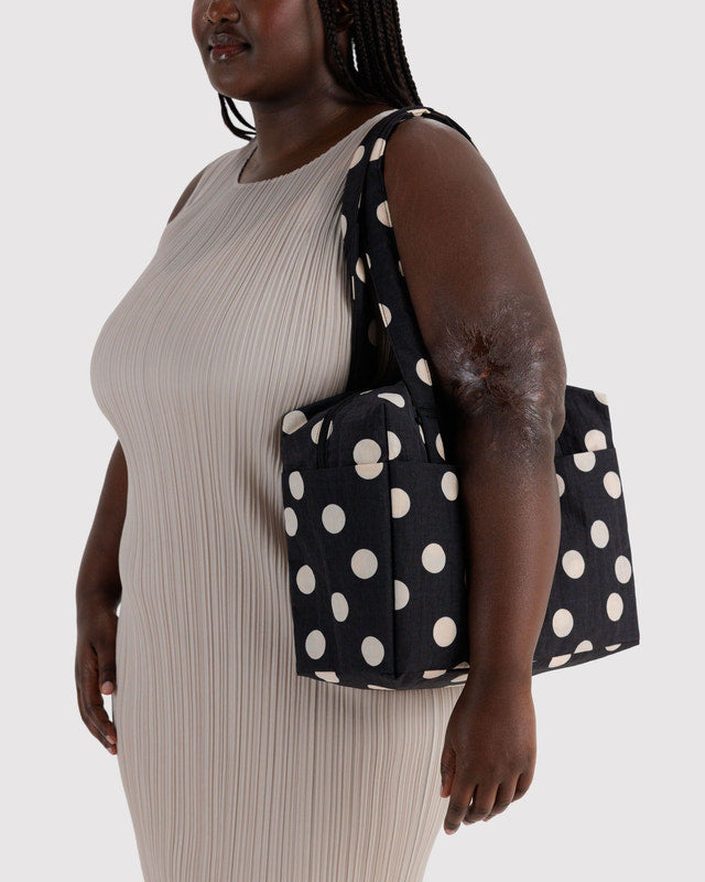 BAGGU Everyday Cloud Bag in Black And Cream Polka Dot