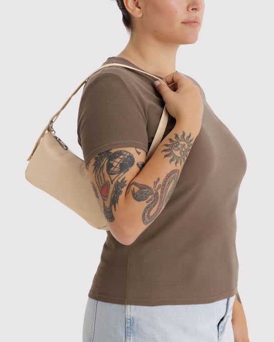 BAGGU Nylon Pochette in Custard