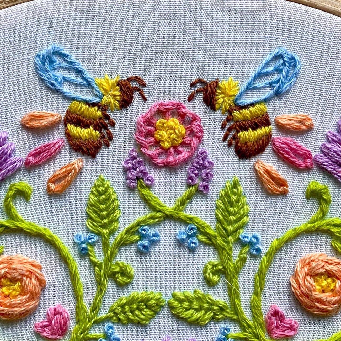 "Bee Mandala" Craft DIY Embroidery Kit