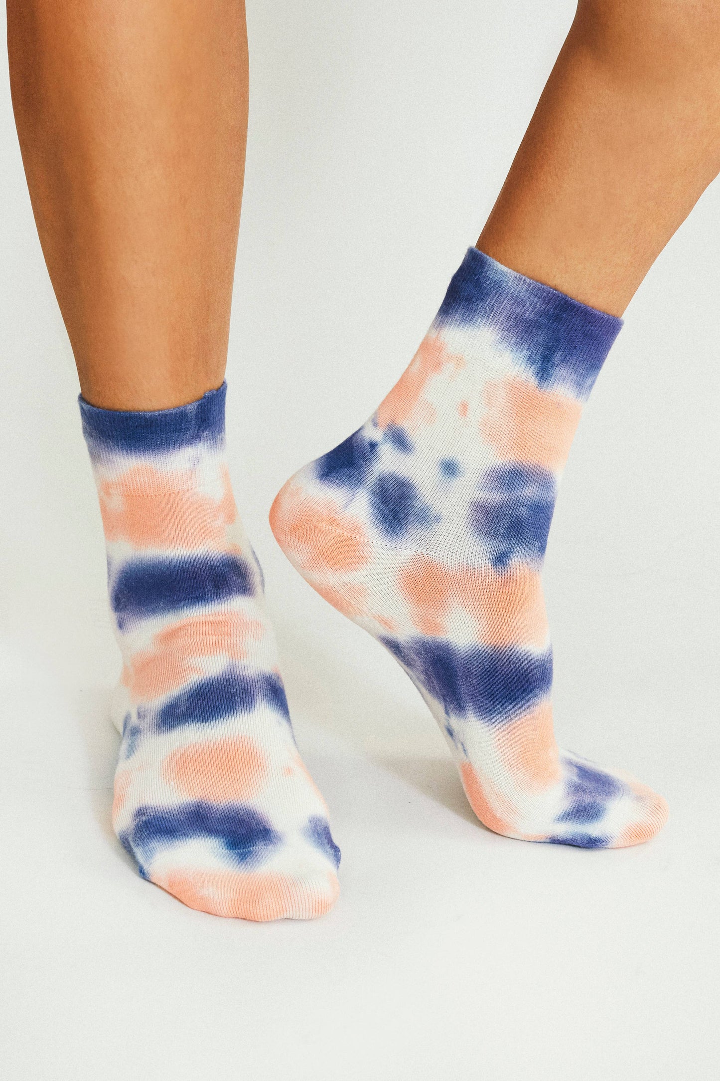 Trippy Tie Dye Ankle Sock (Women's Sizing)