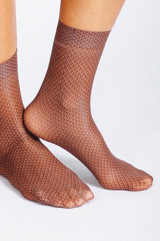 Ollie Patterned Sheer Nylon Ankle Sock (Women's Sizing)