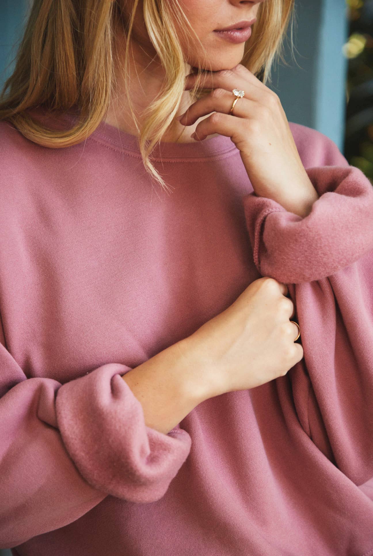 THE HOMEBODY CLUB  Mid Graphic Sweatshirt