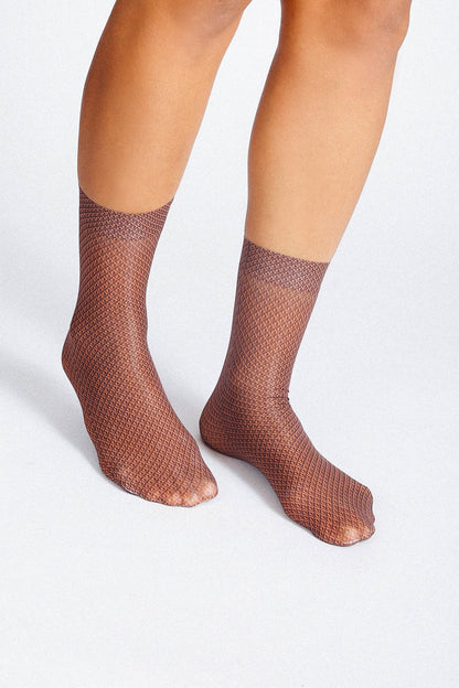 Ollie Patterned Sheer Nylon Ankle Sock (Women's Sizing)