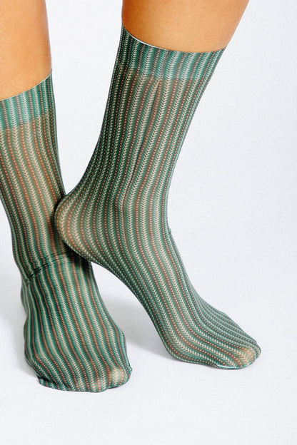 Ollie Patterned Sheer Nylon Ankle Sock (Women's Sizing)