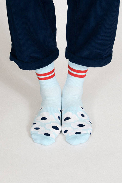 Blue Daisies Floral Crew Sock (Men's Sizing)