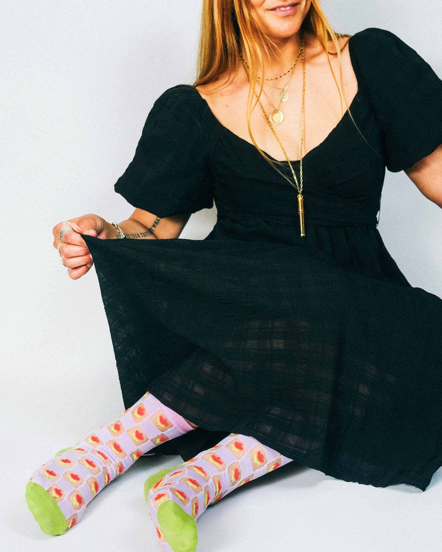 Checkered Tulips Sheer Ankle Sock (Women's Sizing)