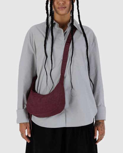 BAGGU Small Nylon Crescent Bag in Mahogany