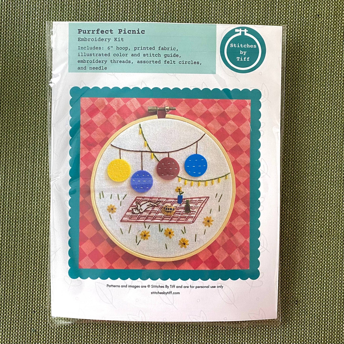 "Purrfect Picnic" Cat Craft DIY Embroidery Kit