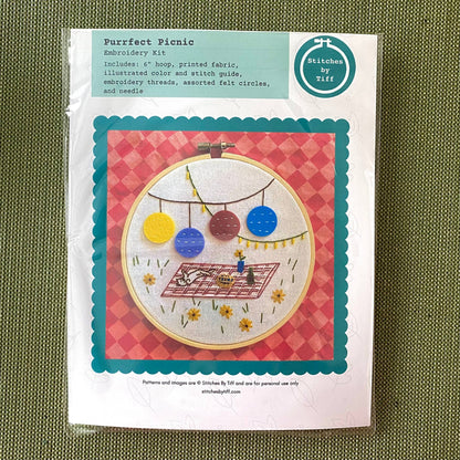 "Purrfect Picnic" Cat Craft DIY Embroidery Kit