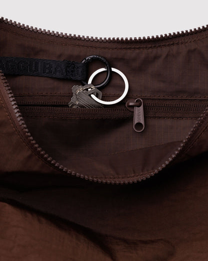 BAGGU Medium Nylon Crescent Bag in Coffee
