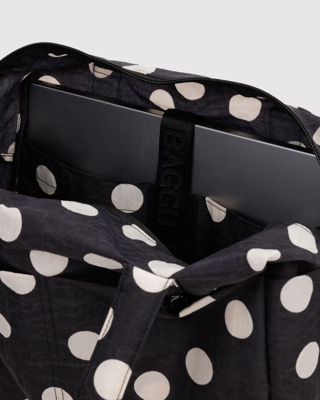 BAGGU Everyday Cloud Bag in Black And Cream Polka Dot