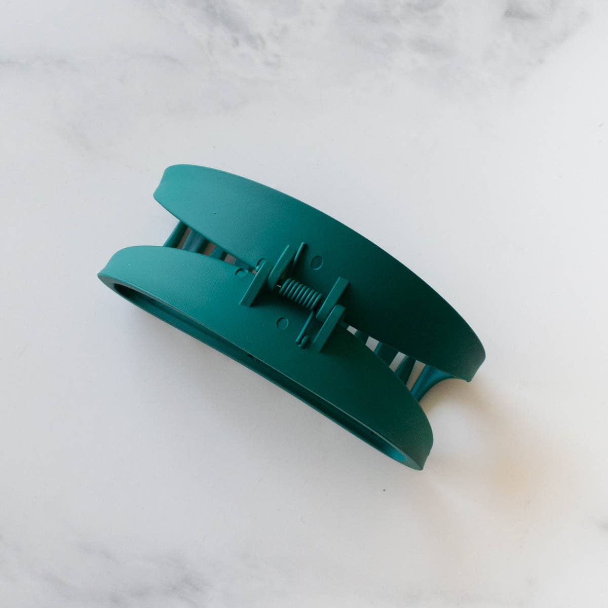 Bean-Shaped Large Matte Claw Hair Clip